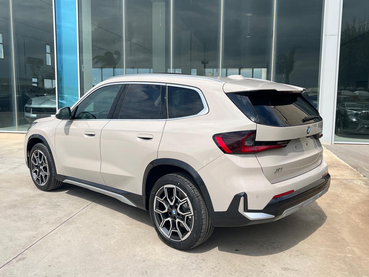 Bmw X1 sDrive 18d xLine possibilità noleggio no scoring