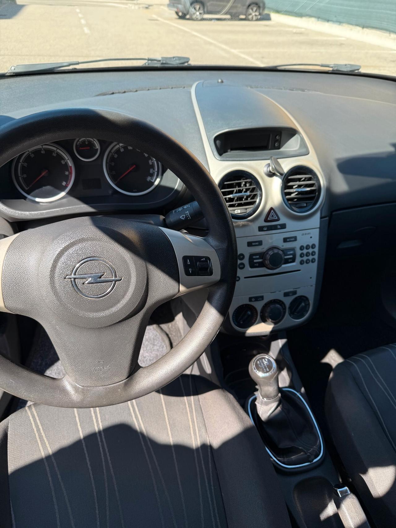 Opel Corsa 1.2 METANO - NEOPATENTATI - 12 MESI DI GARANZIA -