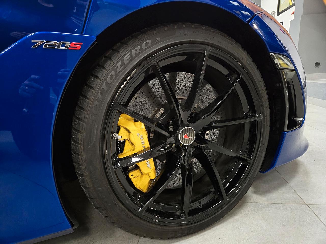 Mclaren 720S IVA ESPOSTA INCLUSA -SERVICE -BURTON BLUE -SCARICO