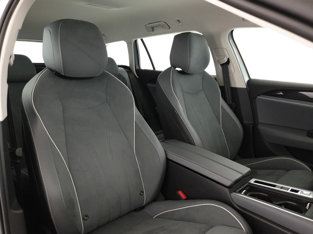 Volkswagen Passat 2.0 tdi scr business 150cv dsg