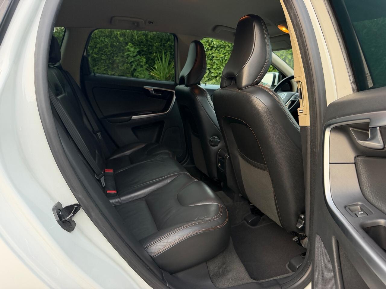 Volvo XC 60 D3 2.0 163CV 2011 - AUTOMATICA