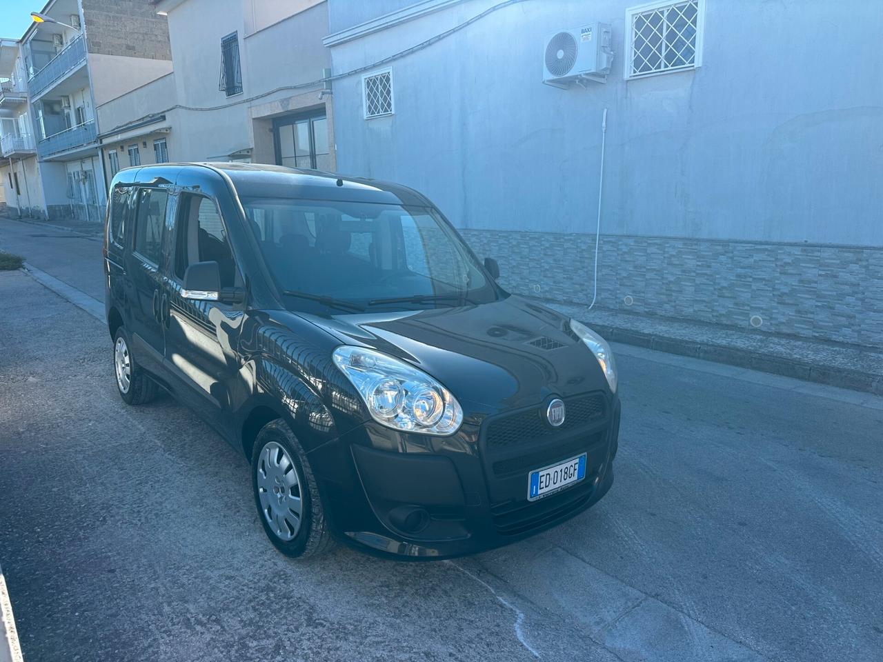 Fiat Doblo 1.6 MJT 105 Cv Emotion 5 Posti Vettura