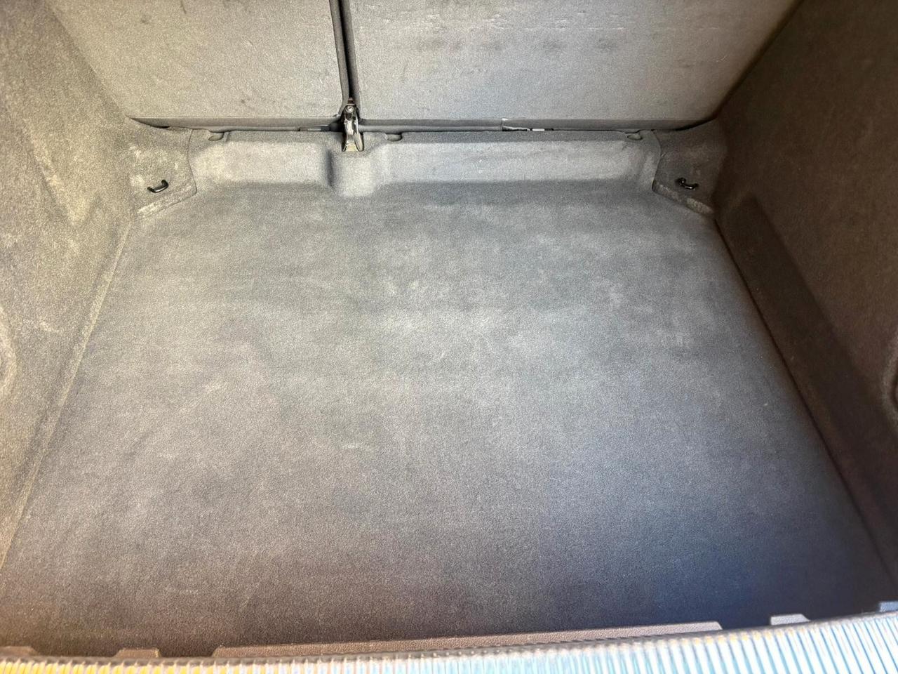 Audi Q3 2.0 TDI 120 CV S-LINE