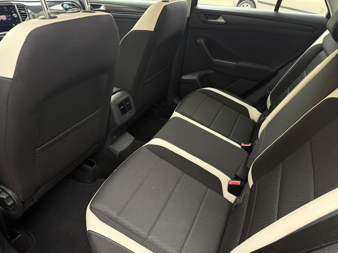 Volkswagen T-Roc 1.5 TSI STYLE 150 CV #5909