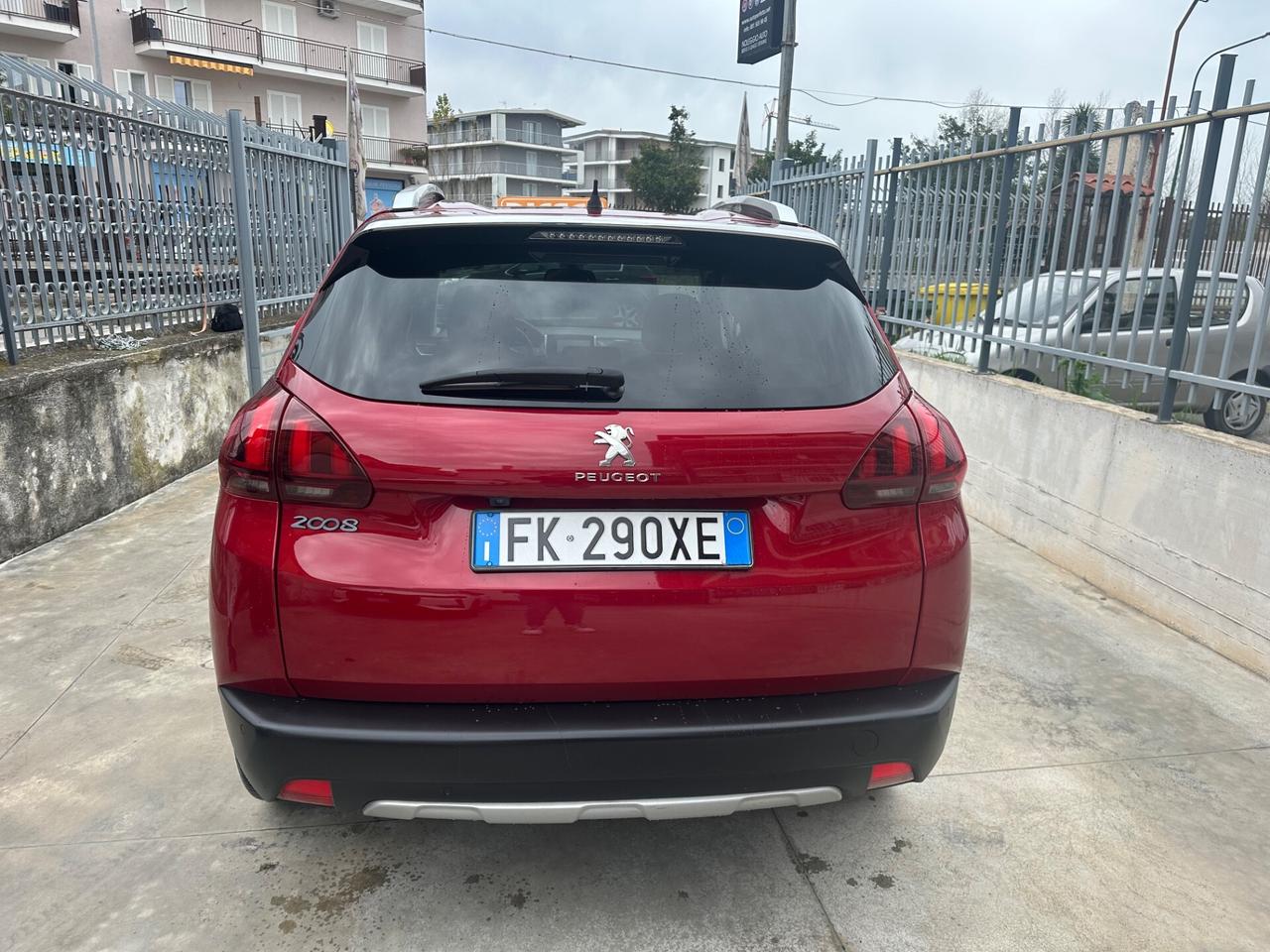 Peugeot 2008 BlueHDi 100 Allure