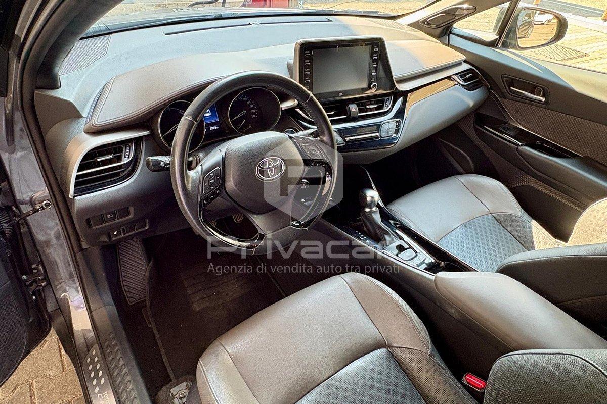 TOYOTA C-HR 2.0 Hybrid E-CVT Lounge