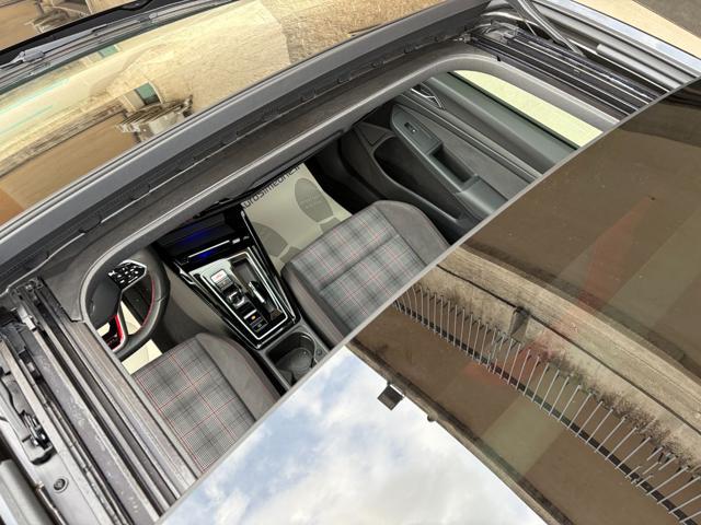 VOLKSWAGEN Golf GTI 2.0 TSI DSG TETTO-LED-PELLE-CERCHI 19''.