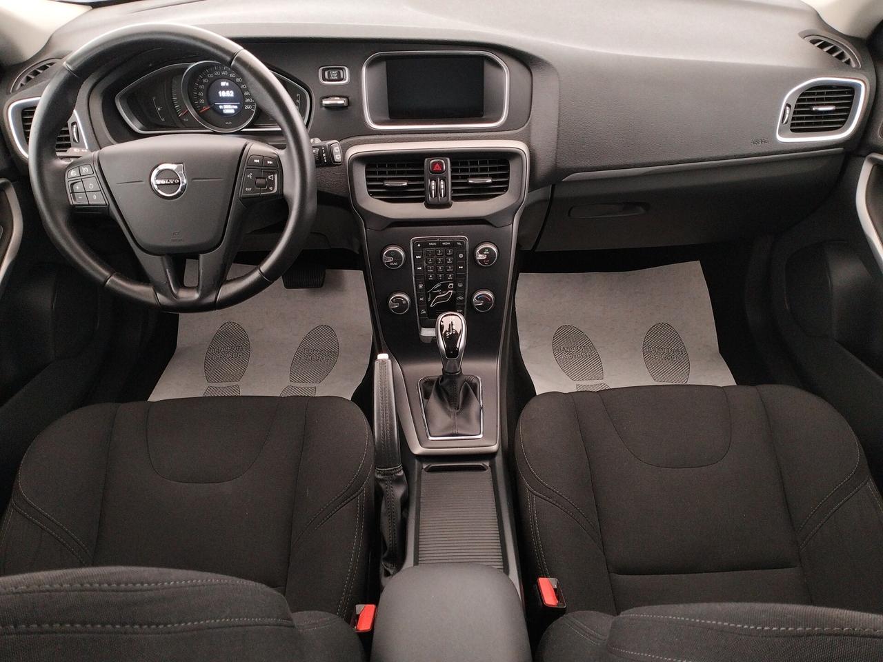 Volvo V40 D2 Geartronic Business - NEOPATENTATI