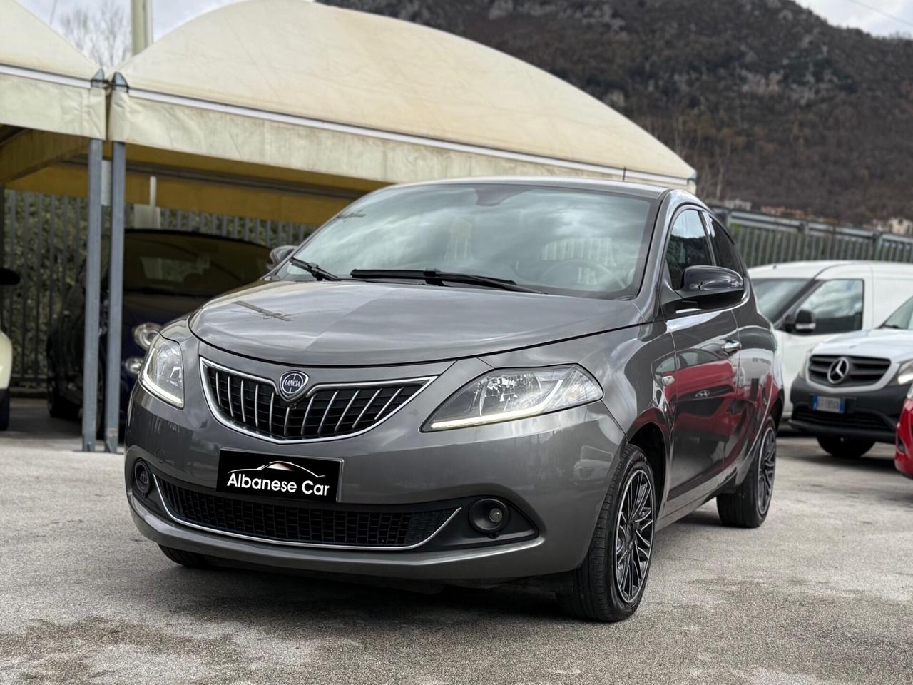 Lancia Ypsilon 1.0 FireFly S&S Hybrid Ecochic Gold