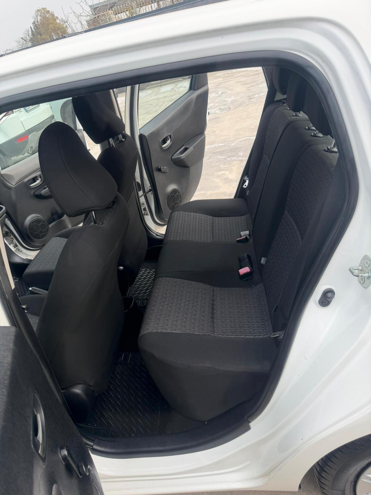 Toyota Yaris 1.0 5 porte Lounge