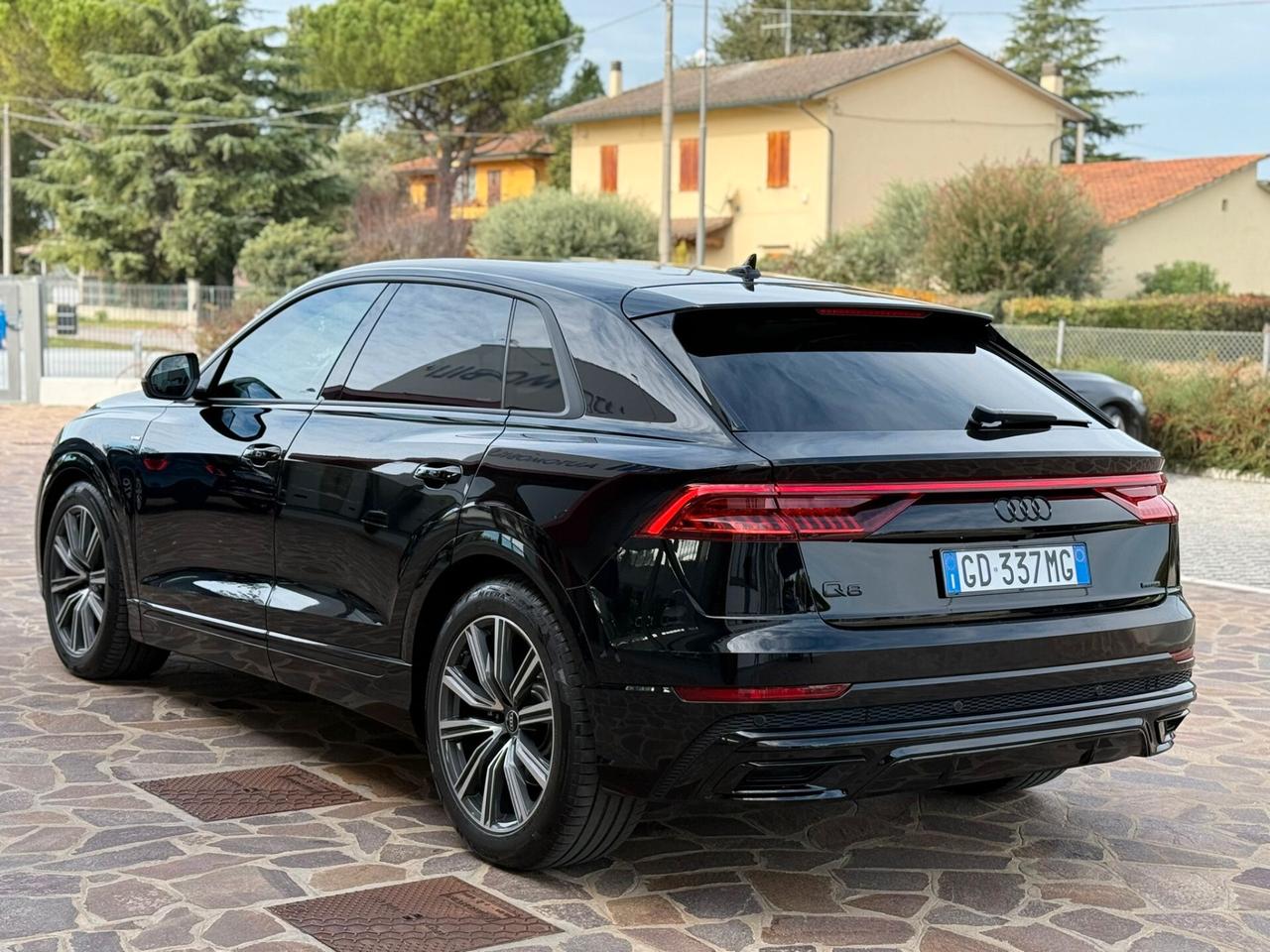 Audi Q8 45 3.0 TDI MHEV 231 CV quattro tiptronic s-line
