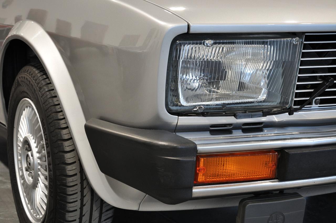 Alfa Romeo Alfetta 2.0 CEM restauro totale UNICA targa MI!