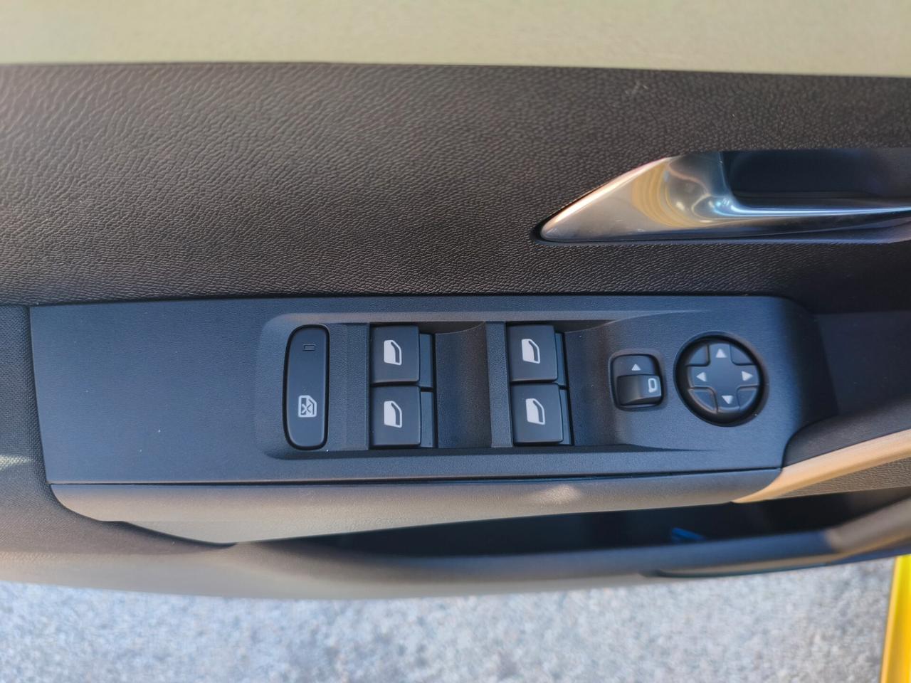 Lancia Ypsilon Hybrid
