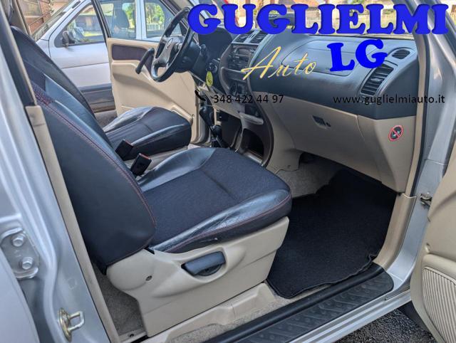 NISSAN Terrano II 2.7 Tdi 5 porte Luxury 4x4