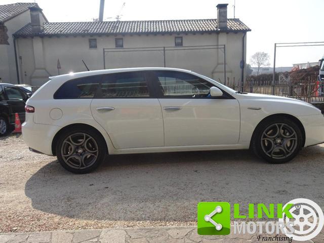 ALFA ROMEO 159 1750 TBi Sportwagon Distinctive