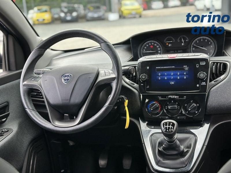 Lancia Ypsilon 1.0 FireFly 5 porte S&S Hybrid Silver