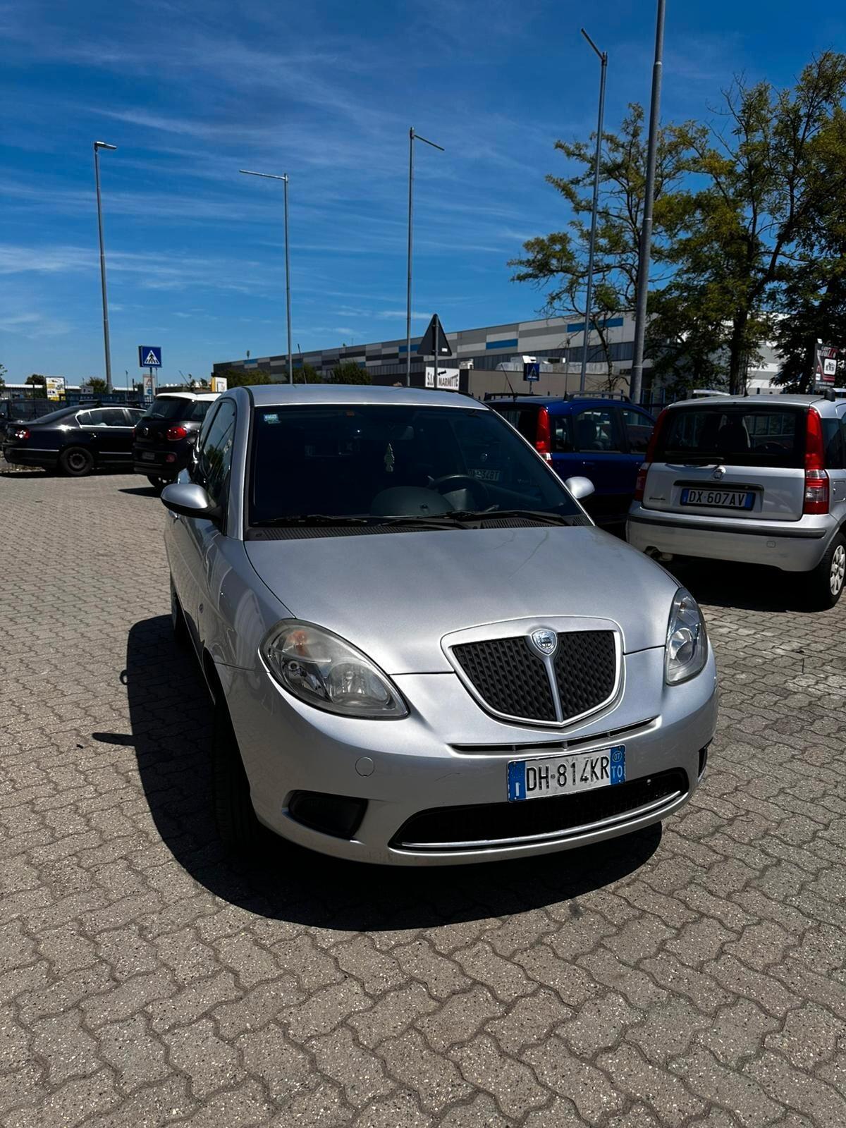 Lancia Ypsilon 1.2 Argento
