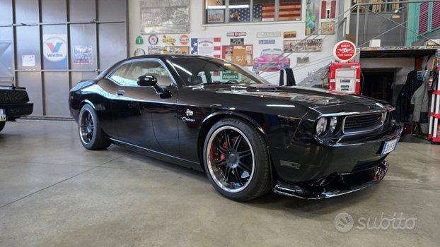 Dodge Challenger SRT-8 2009