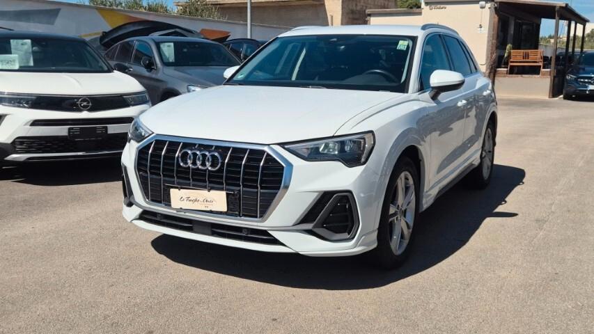 Audi Q3 35 TDI S tronic line - 2020