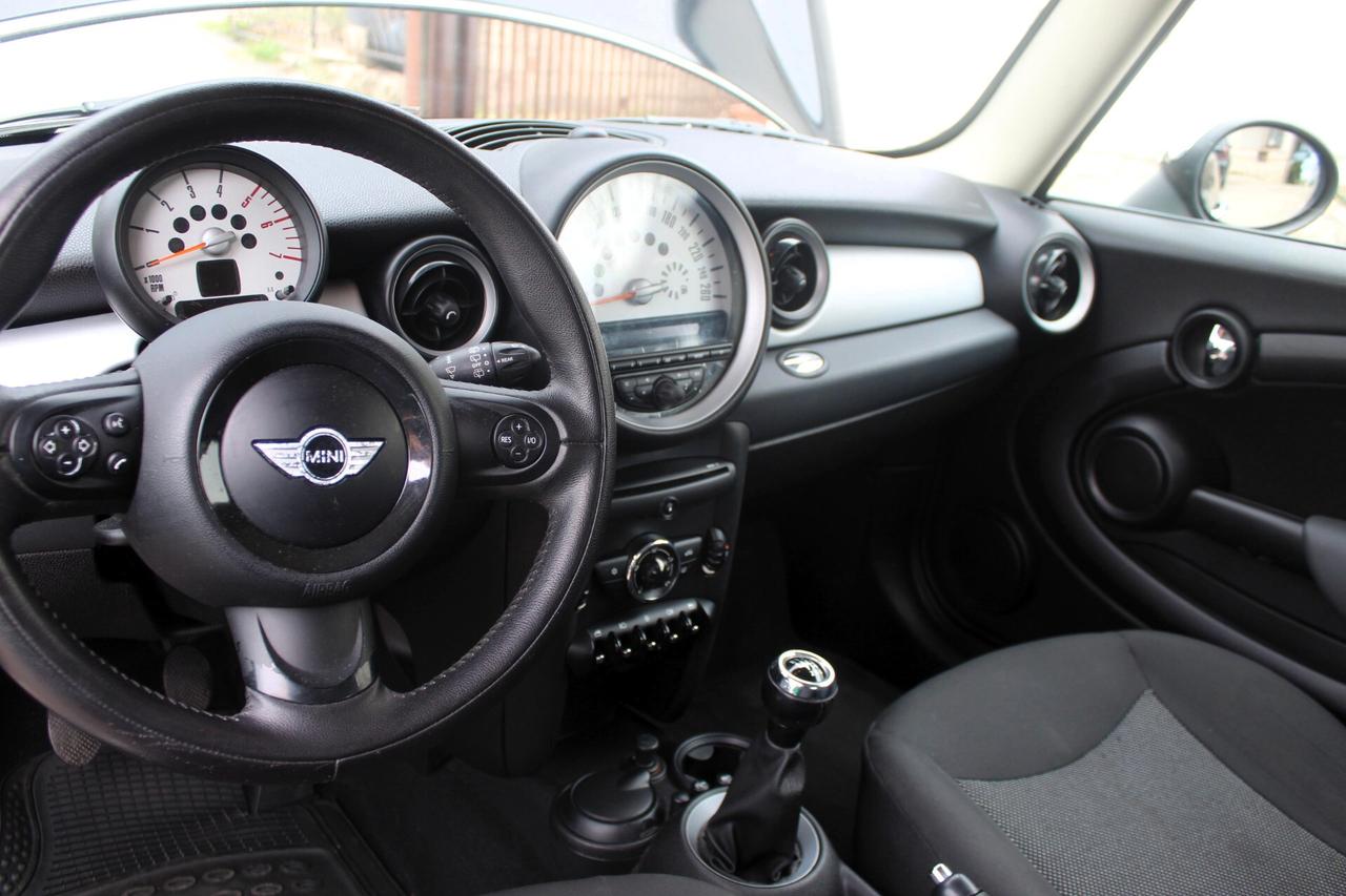 Mini Cooper D R56 1.6 90CV