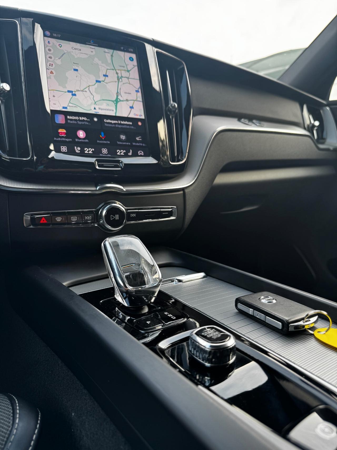 Volvo XC 60 XC60 B4 R DESIGN
