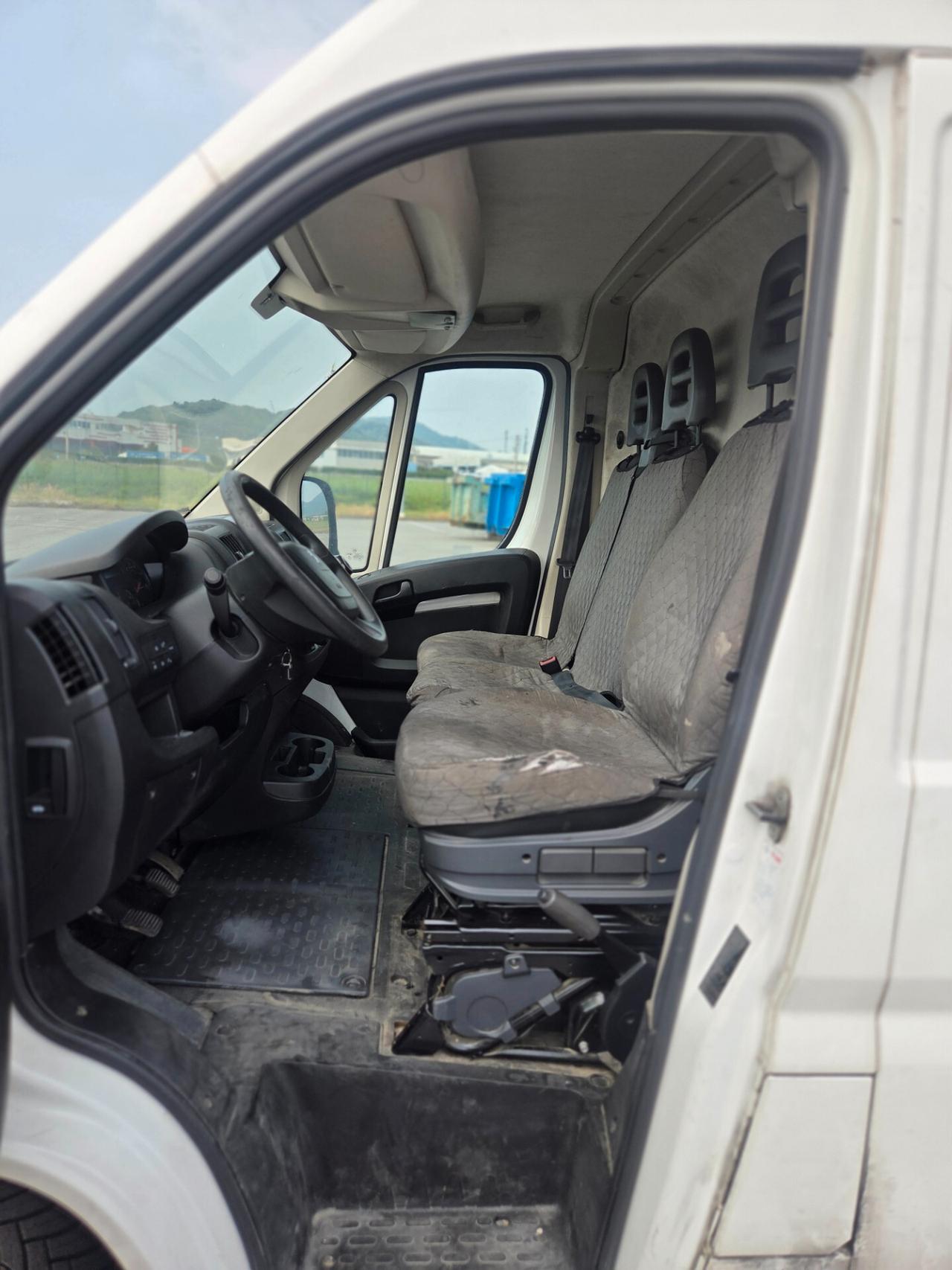 Peugeot Boxer 330 BlueHDi 120 S&S PC-TN Combi Comfort