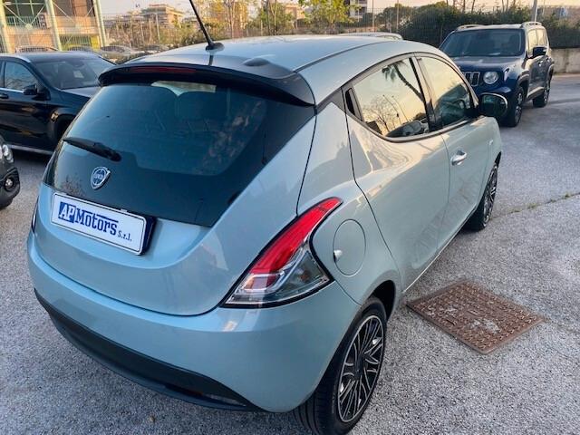 Lancia Ypsilon 1.0 FireFly 5 porte S&S Hybrid Silver Plus 2024 Iva Deducbile