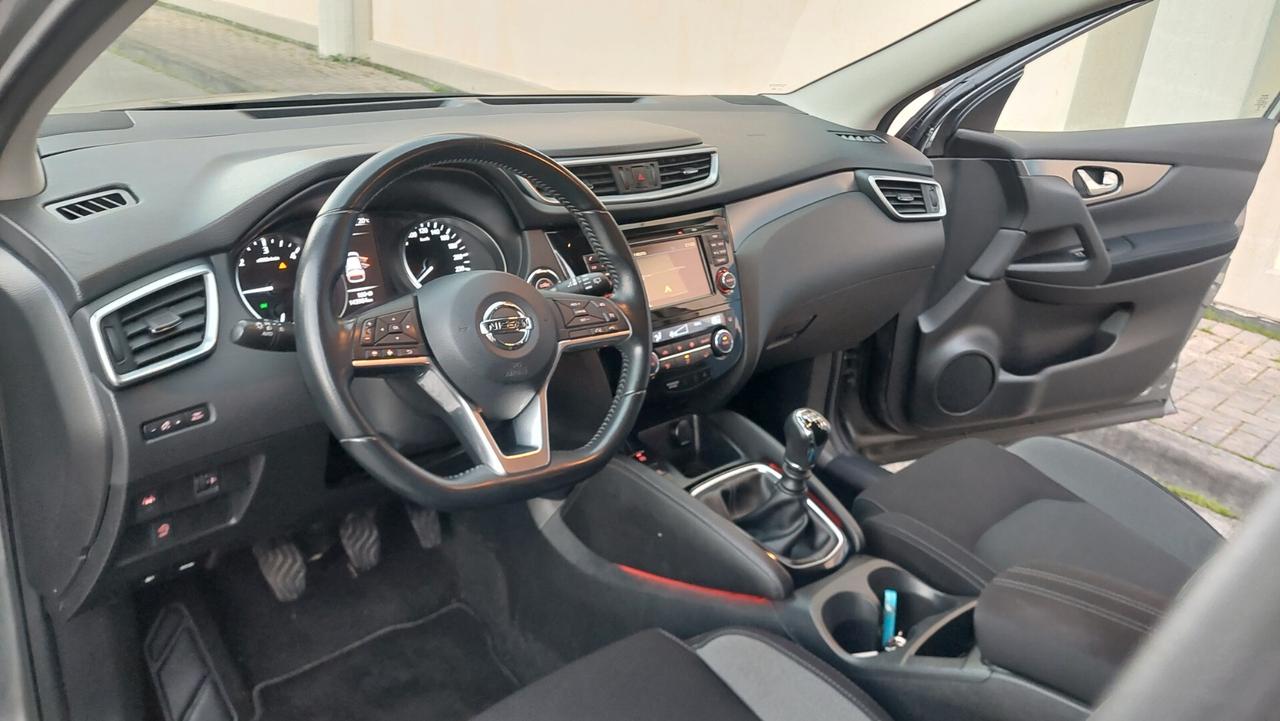 Nissan Qashqai 1.5 dCi N-Connecta