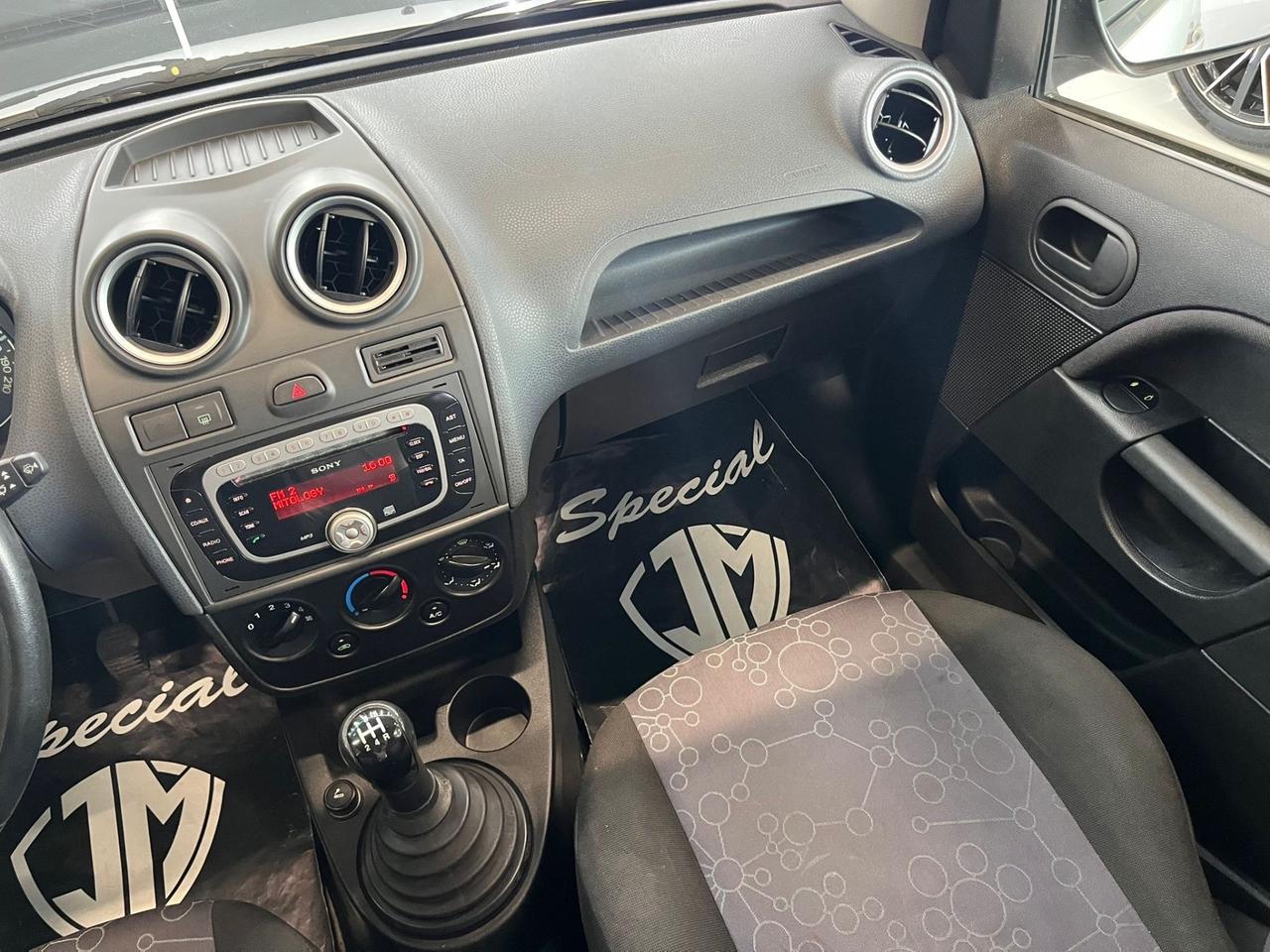 Ford Fiesta 1.4 TDCi 5p. Titanium OK NEOPATENTATI