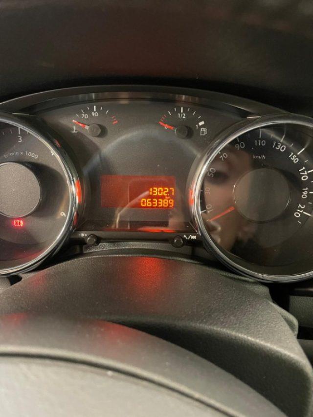 PEUGEOT 3008 1.6 HDi 112CV Tecno