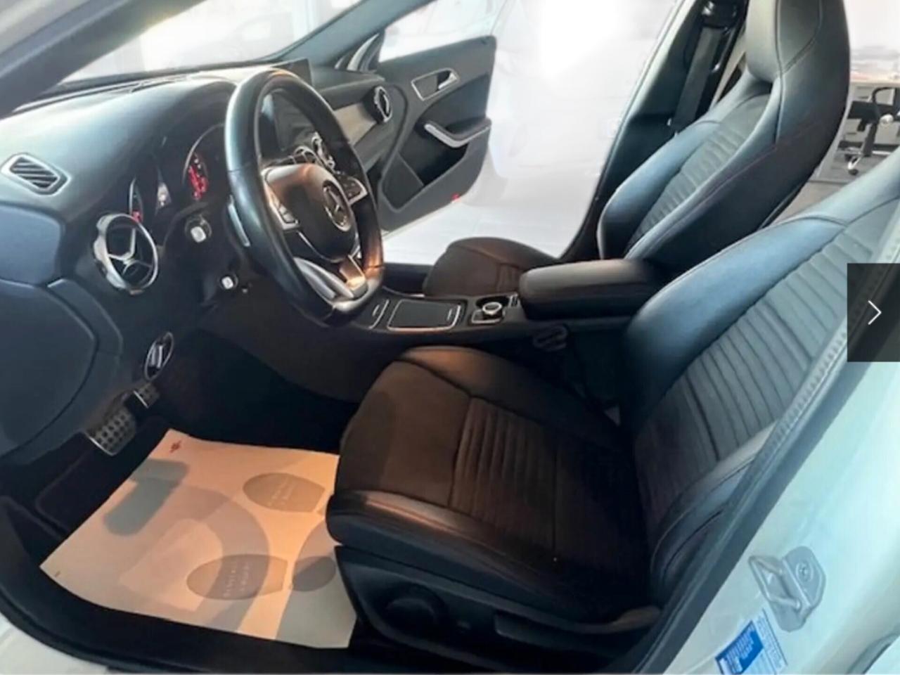 Mercedes-benz GLA 200 d Automatic 4Matic Premium 4x4 Perfetta