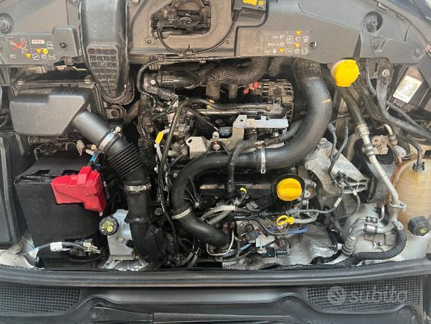 RENAULT Clio TCe 90 CV 5 porte Business
