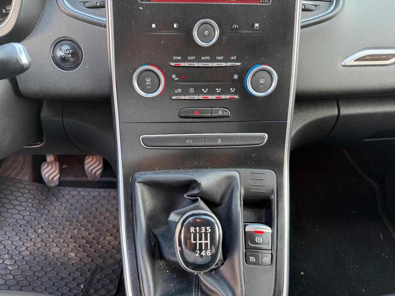 Renault Grand Scenic dCi 8V 110 CV Energy Sport Edition2
