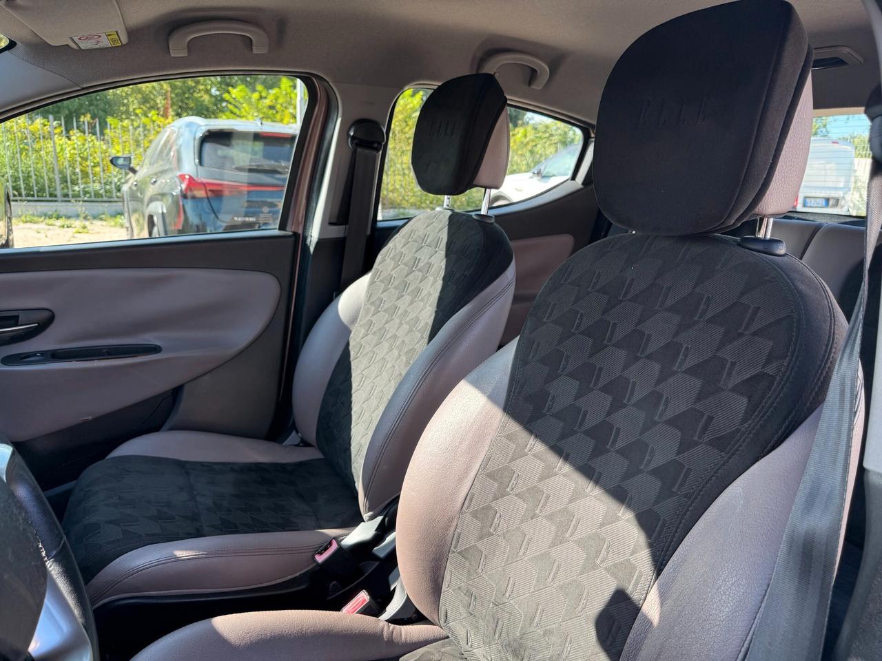 Lancia Ypsilon 1.2 69 CV 5 porte Elle
