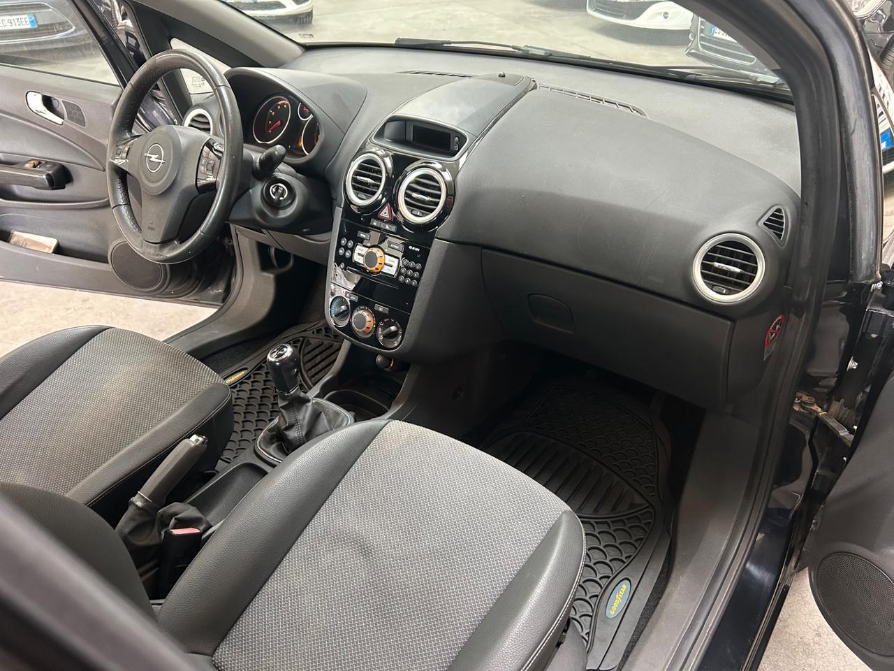 Opel Corsa Enjoy 1.2 benzina 80cv neopatentati