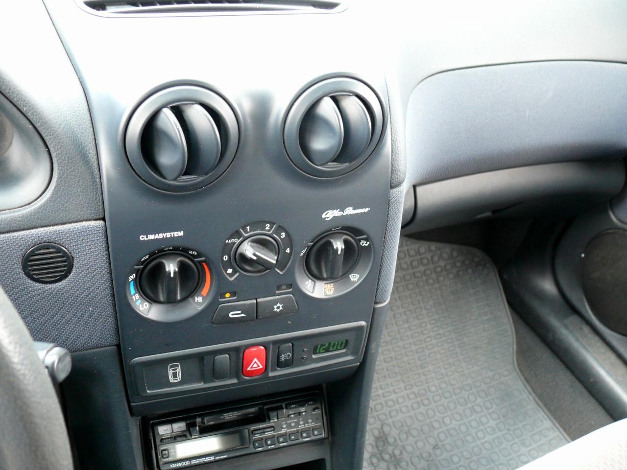 Alfa Romeo 146 1.6i 16V Twin Spark cat L