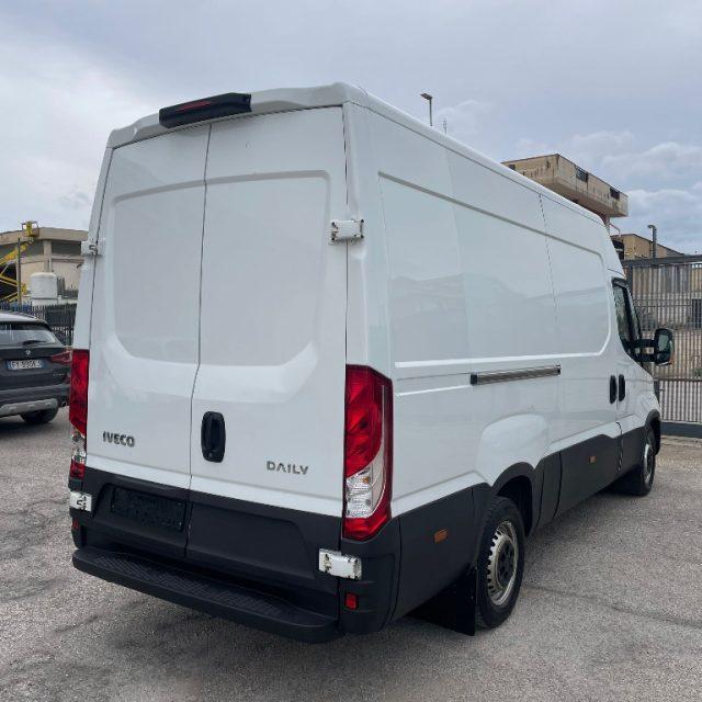 IVECO DAILY 35S16 VH2 FURGONE PASSO MEDIO/LUNGO 3 POSTI