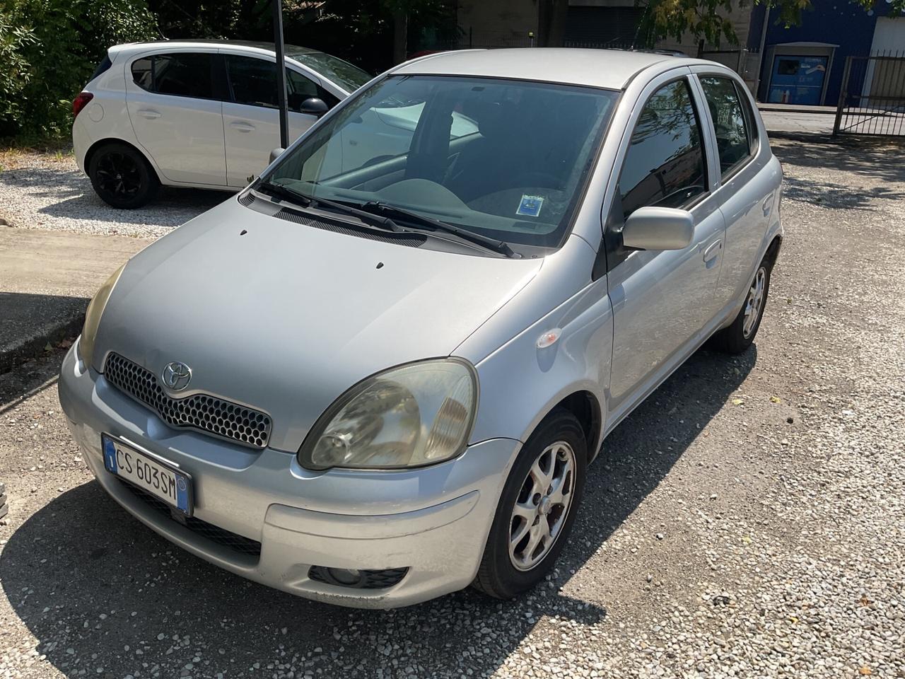 Toyota Yaris 1.0 5 porte Sol