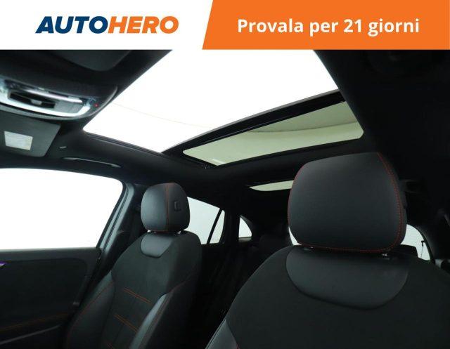 MERCEDES-BENZ GLA 200 Automatic Premium