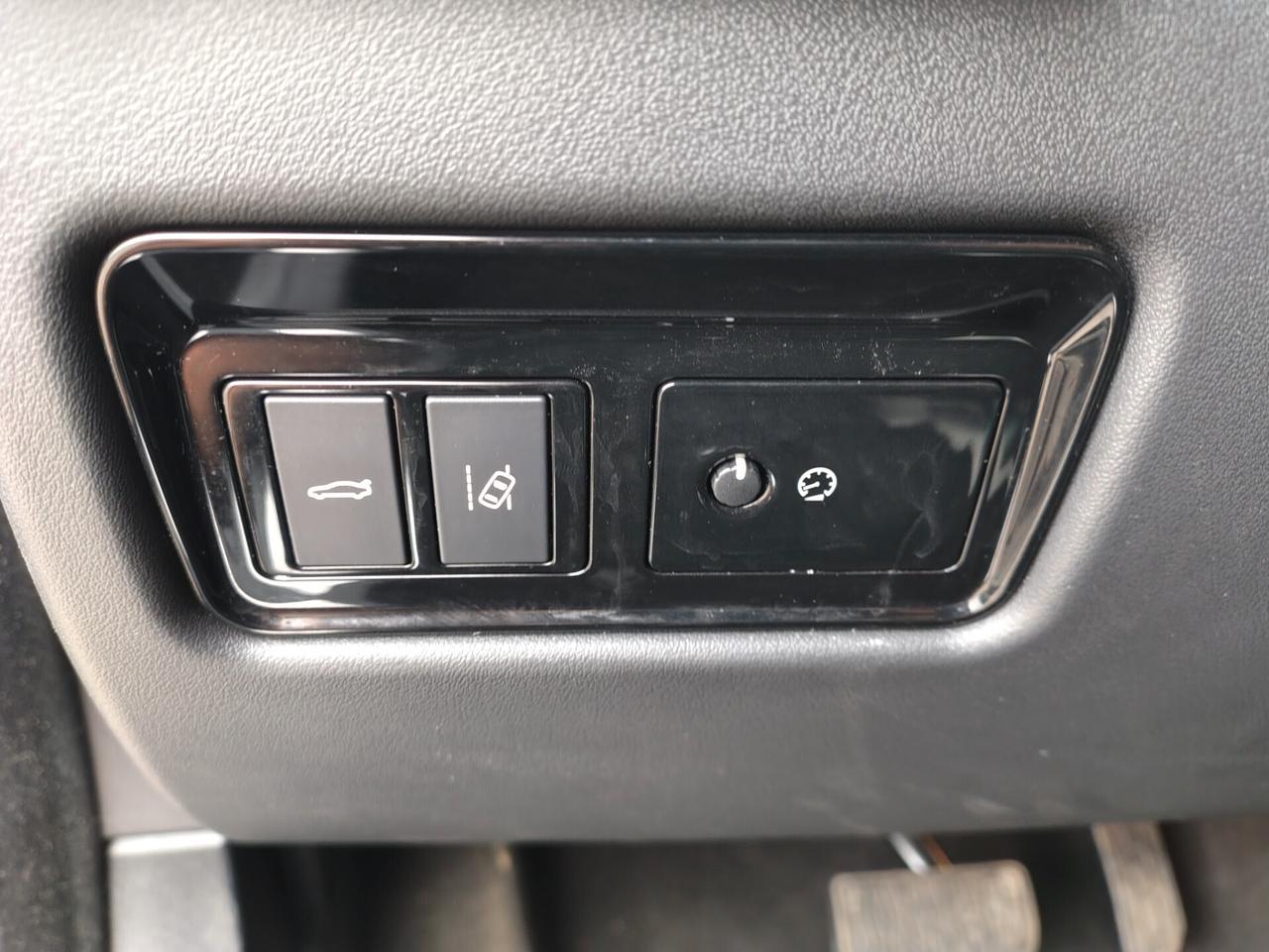 Jaguar XF aut. Portfolio (SOLO PER OPERATORI DEL SETTORE)