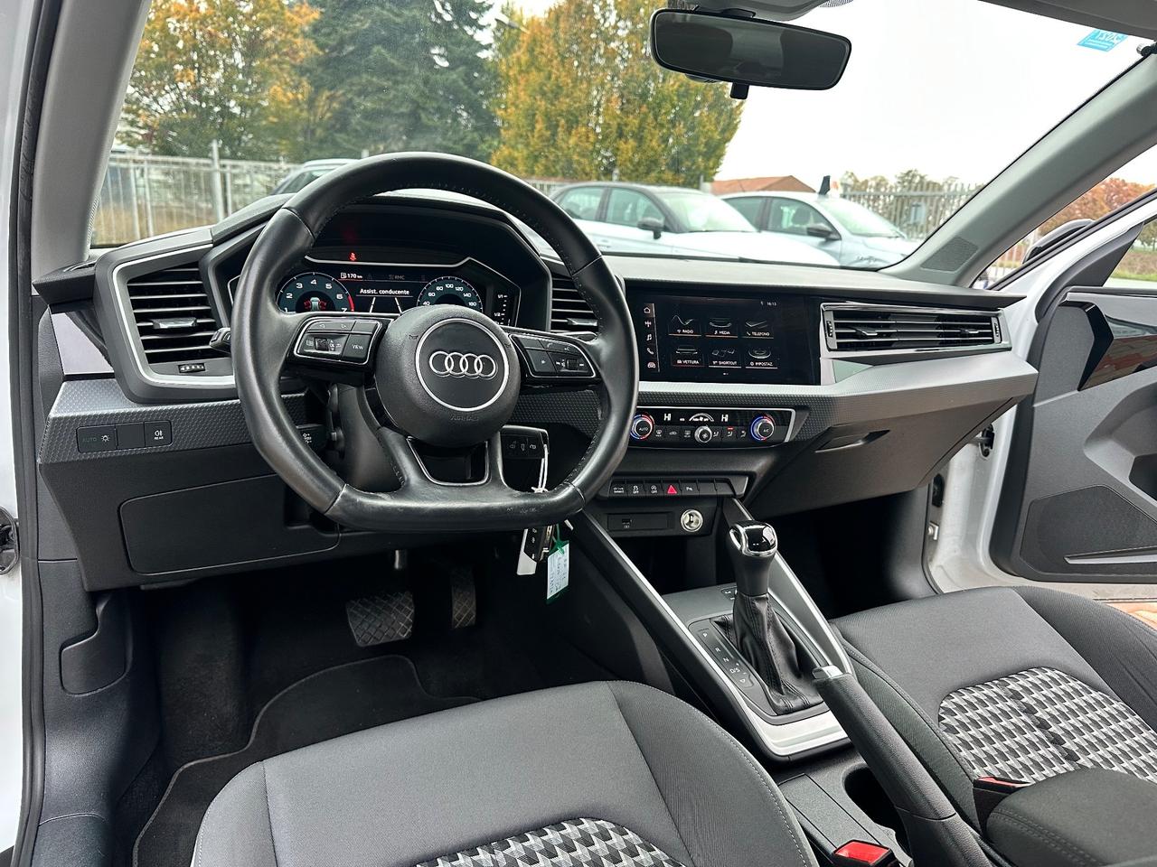 Audi A1 SPB 40 TFSI S tronic line edition
