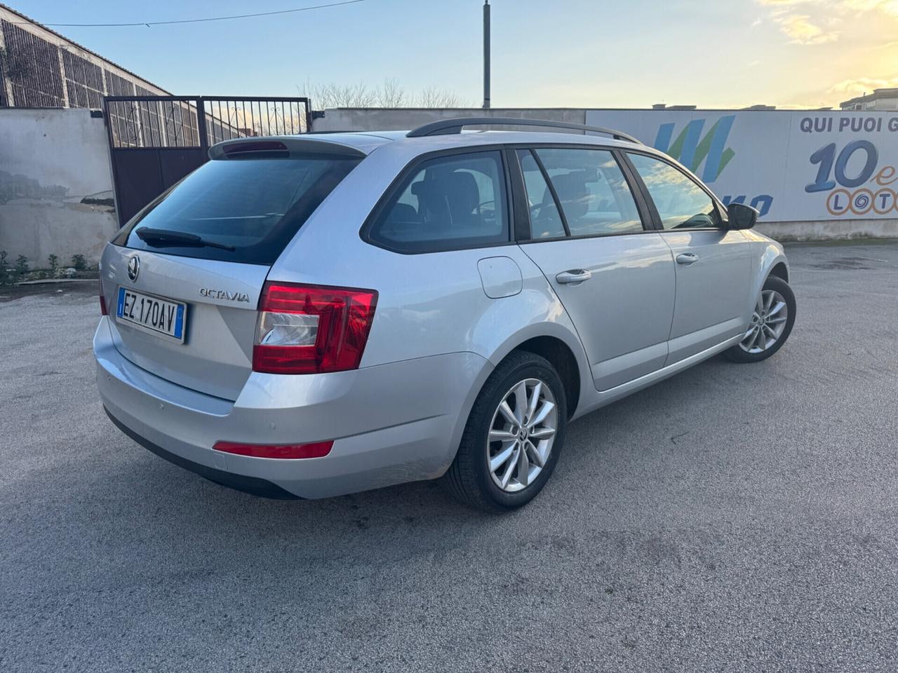 Skoda Octavia 1.6 TDI CR 105 CV Wagon Elegance