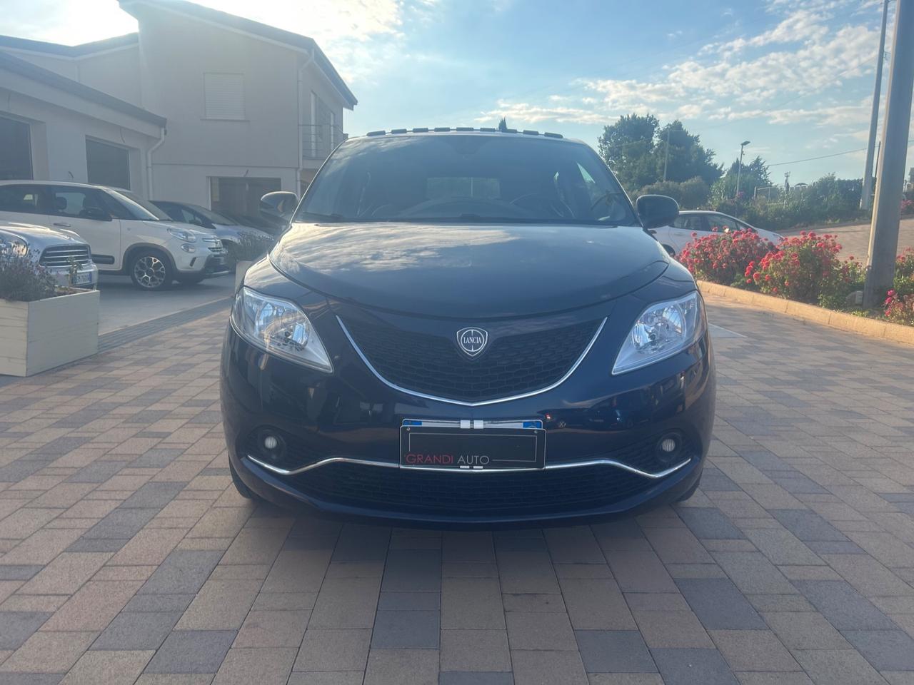 Lancia Ypsilon 1.2 69 CV 5 porte Platinum