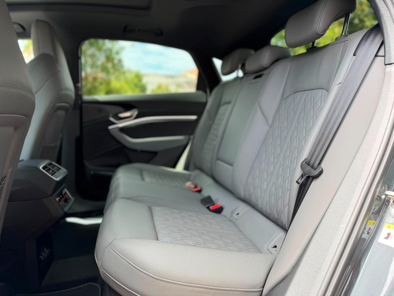Audi Q8 e-tron 55 quattro S line edition