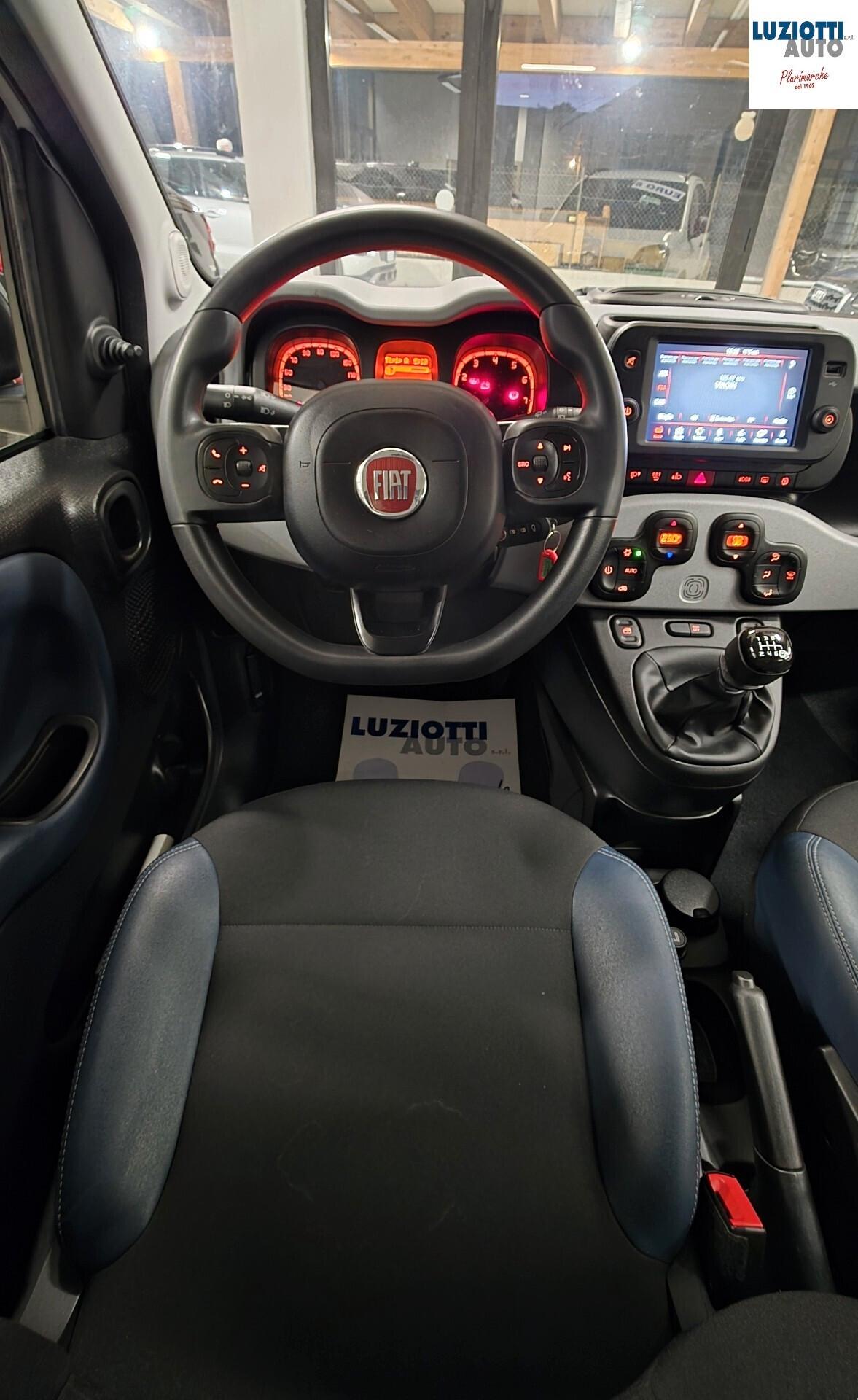 Fiat Panda CITY CROSS 1.0 HYBRID