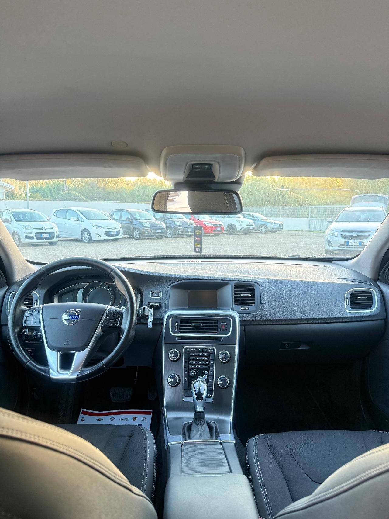 Volvo S60 D5 AWD Geartronic Momentum