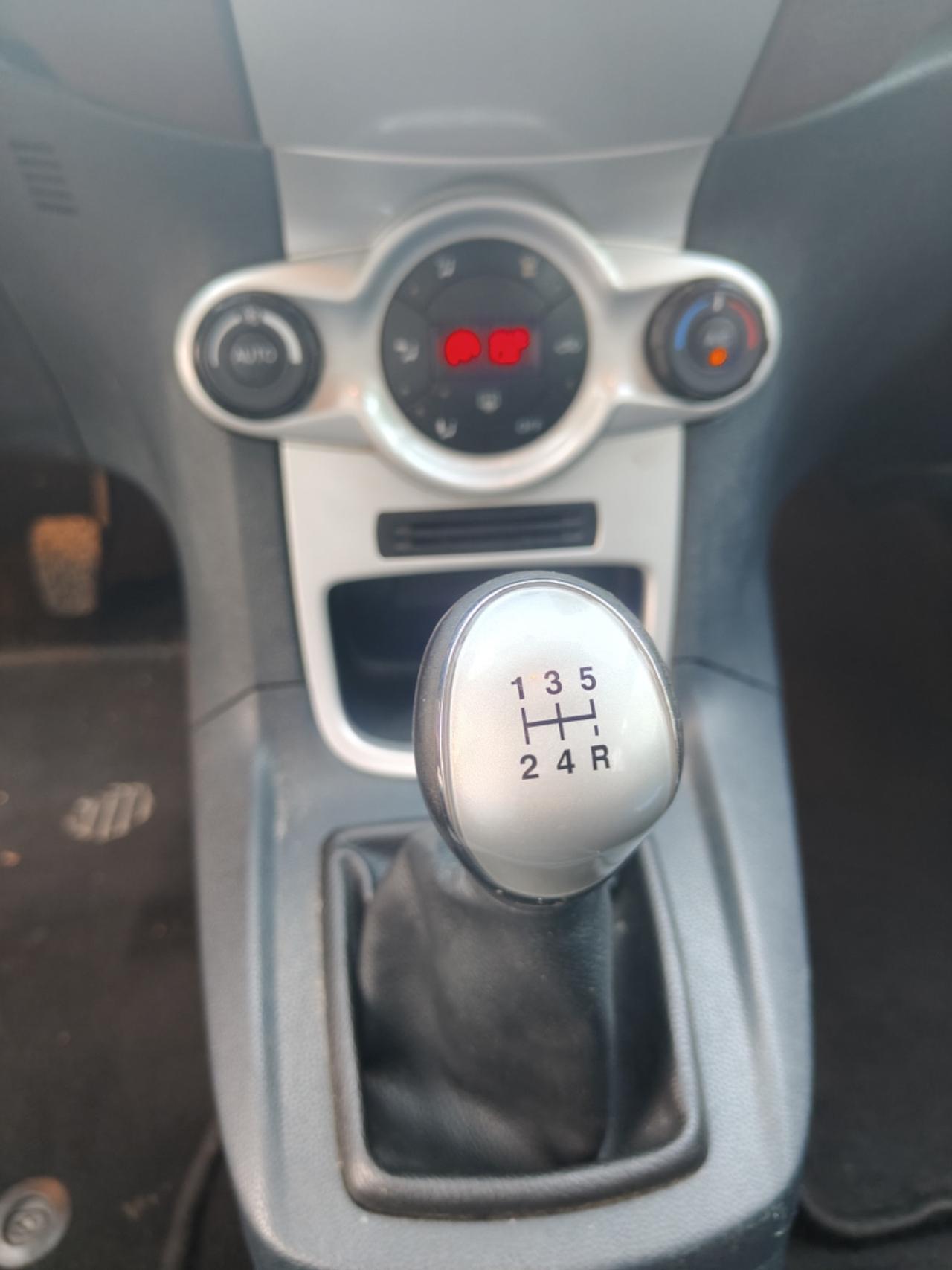 Ford Fiesta TITANIUM