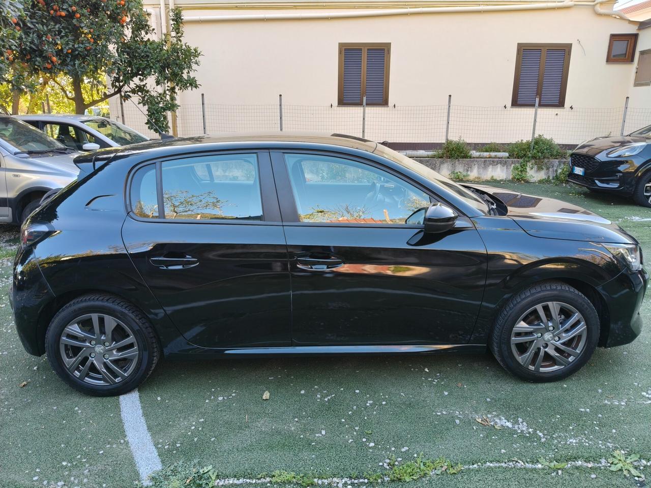 Peugeot 208 FULL OPTIONAL 2021 1,2 BENZINA