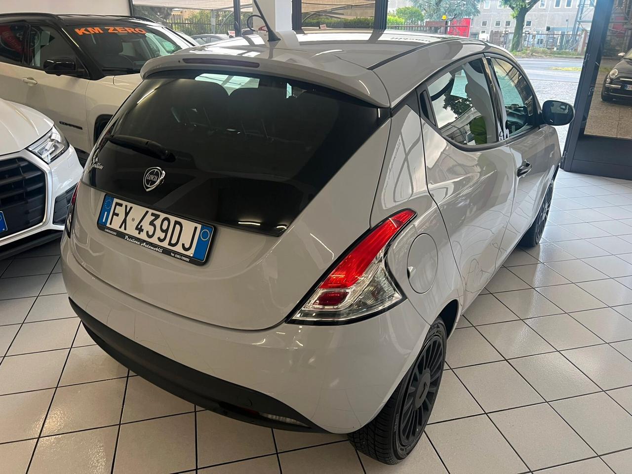 Lancia Ypsilon 1.2 69 CV 5 porte S&S Elefantino Blu