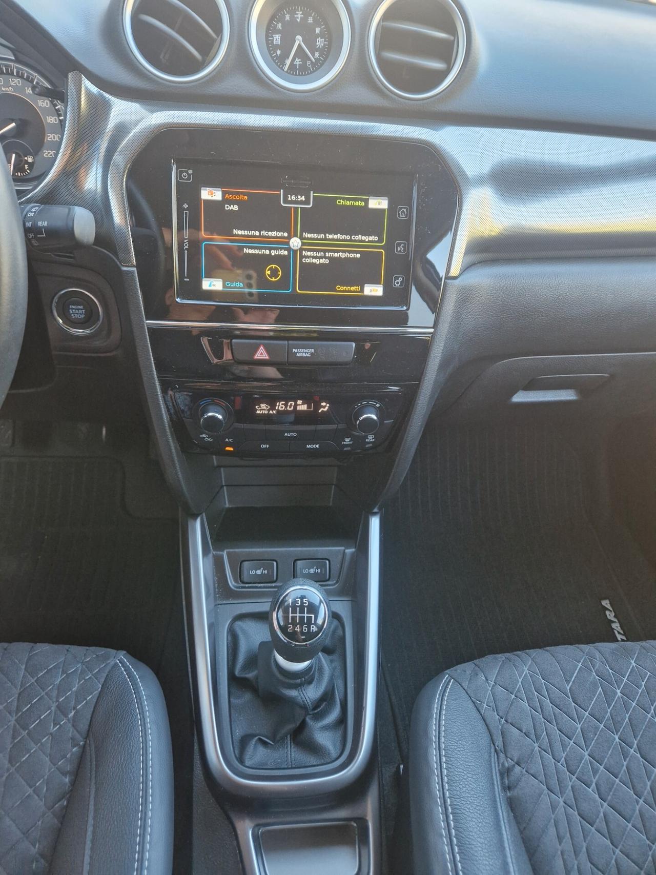 Suzuki Vitara 1.4 Hybrid Top